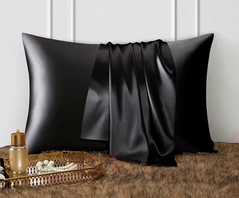 Ayla – Set aus 2 Satin-Kissenbezügen