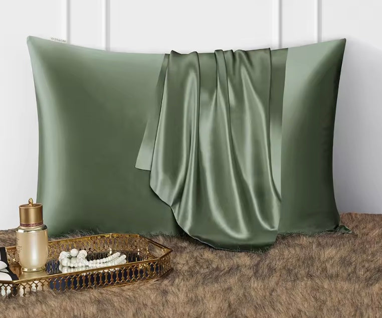 Ayla – Set aus 2 Satin-Kissenbezügen